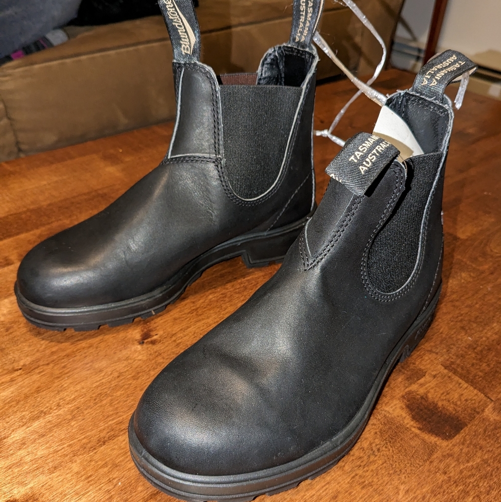 Black Blundstones 510 Boots